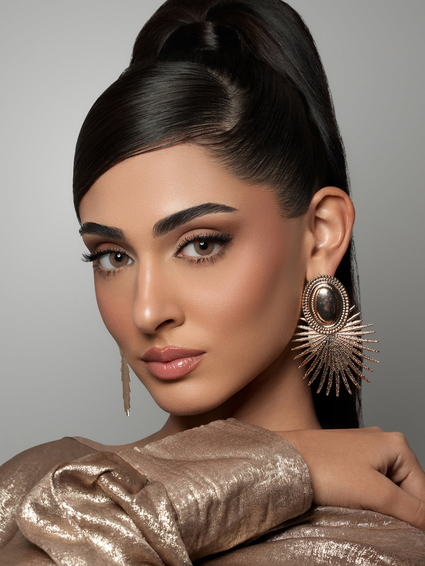 عدسات امارا يومية - بيور هيزل