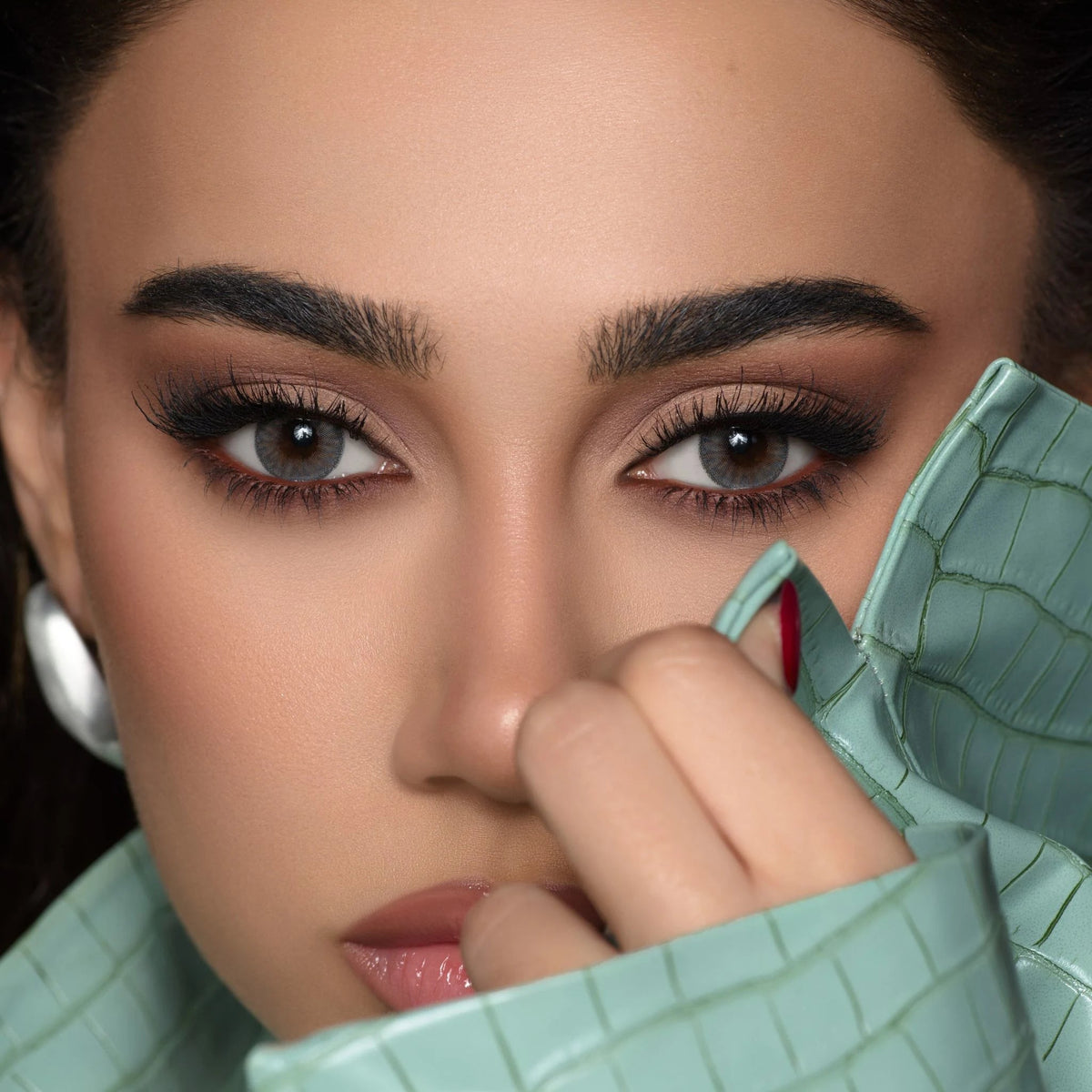عدسات بيلا يومية - روزوود